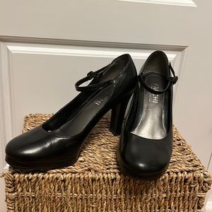 Black leather Mary janes